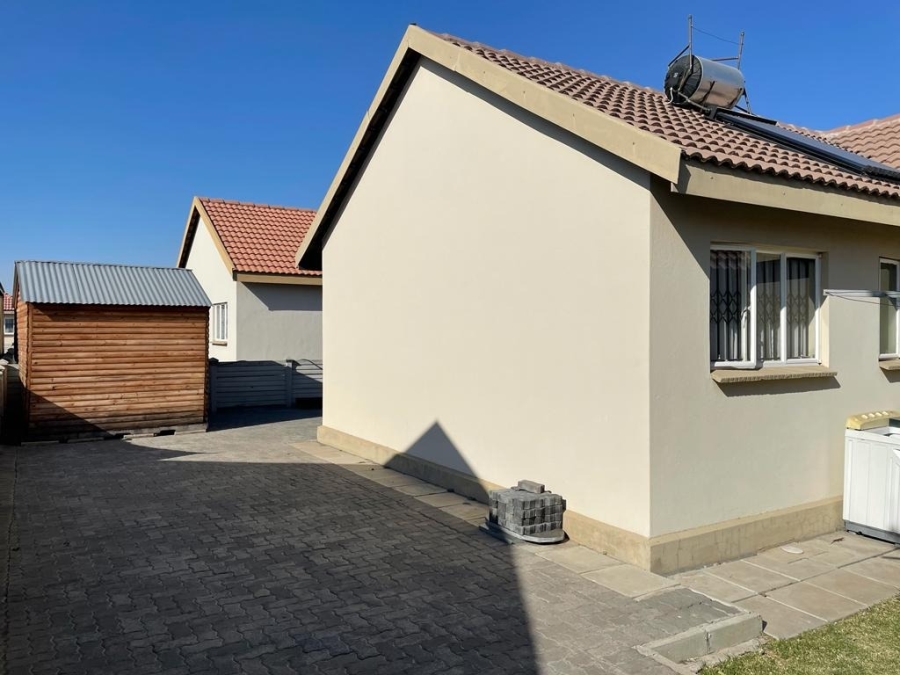 3 Bedroom Property for Sale in Freedom Park North West